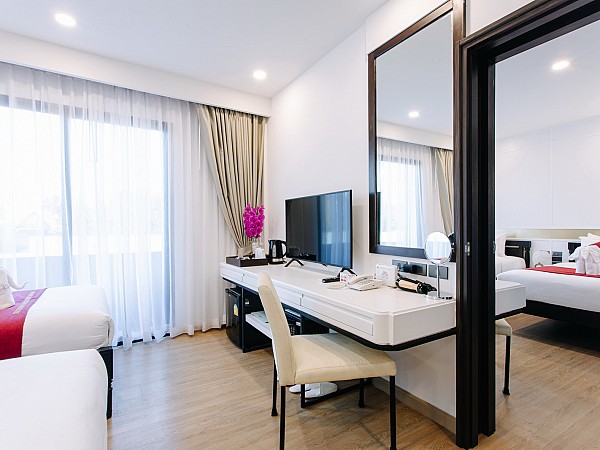 Superior Connecting Room With Balcony