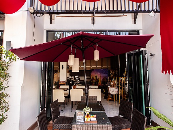 Pad Thai Restaurant & Khon Gallery